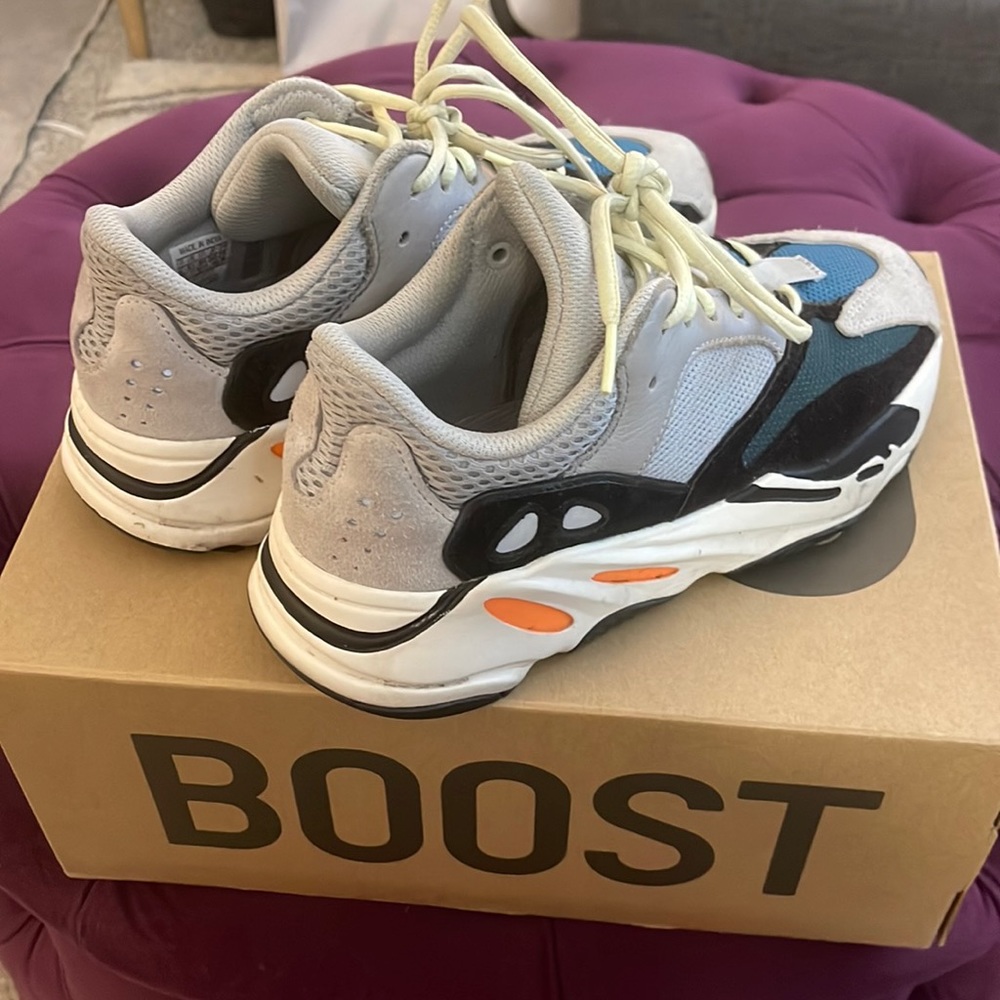 Yeezy Boost 700 Waverunners (PreLoved)